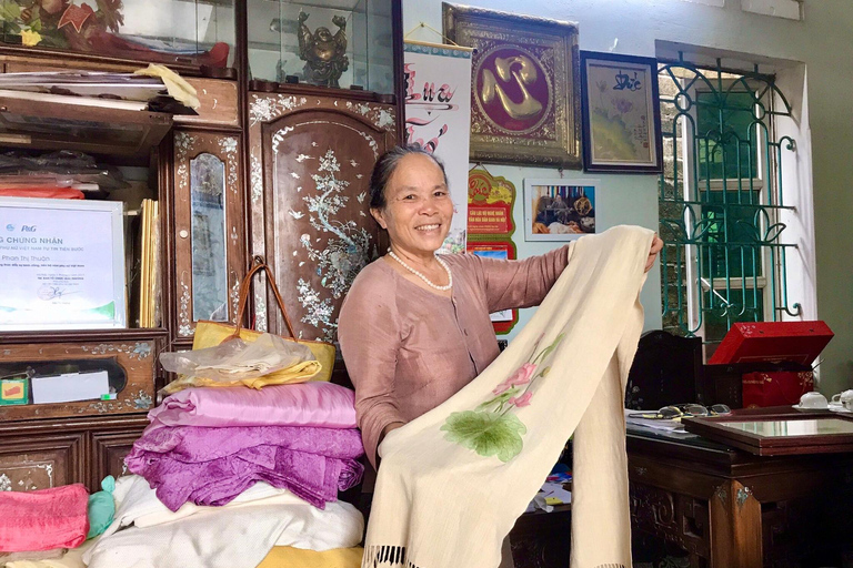 Hanoi: Parfümpagode mit Bootsfahrt oder Lotus-SeidendorfPrivate Tour: Parfümpagode, Lotus-Seidendorf und Weihrauch