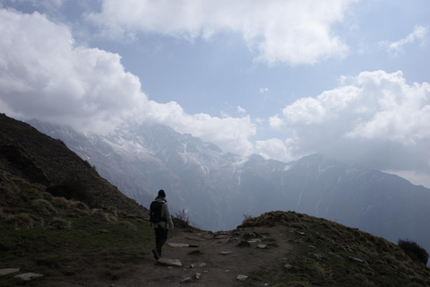 Da Kathmandu: trekking guidato di 6 giorni al Campo Base del Mardi Himal