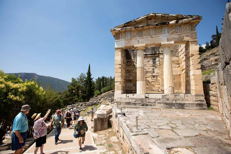 Athen: Delphi Tagestour mit Museum und Besuch des Dorfes Arachova. Foto: GetYourGuide
