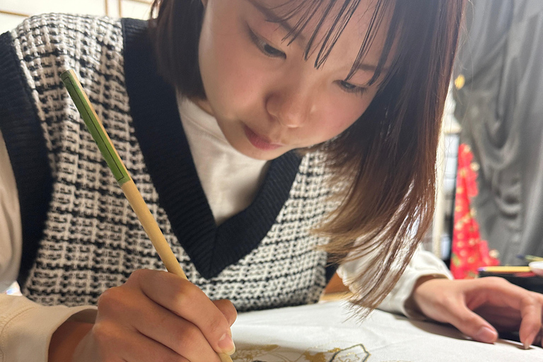 Kyoto: Traditional Yuzen Dyeing Experience