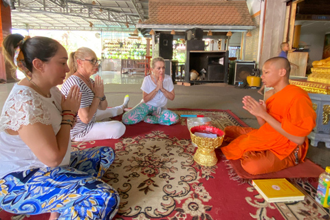 暹粒传统精神水祝福