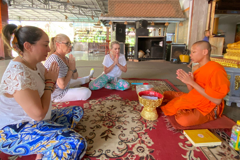 暹粒传统精神水祝福