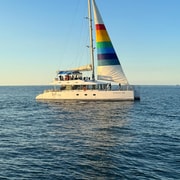 Jeju: Yacht Tour with Optional Sunset or Haenyeo Experience