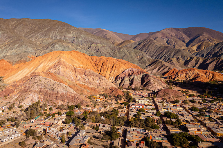Montañas de colores y sal infinita: Excursión Salinas + Purmamarca