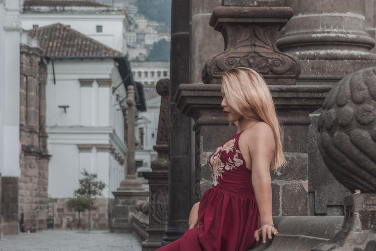 Quito Historic Center: Professional Photoshoot at Iconic Locations Long Session