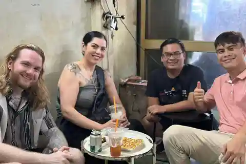 Ho Chi Minh - Saigon: Private Local Night Walking Food Tour
