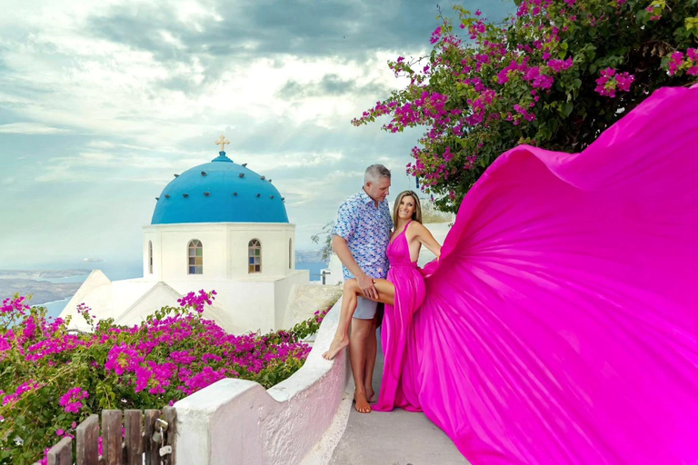 Santorini: Private Photoshoot with Dress Rental & Transfer