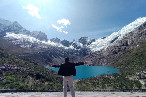 Huaraz: Rocotuyoc Lagoon - Icy Lagoon : Hiking