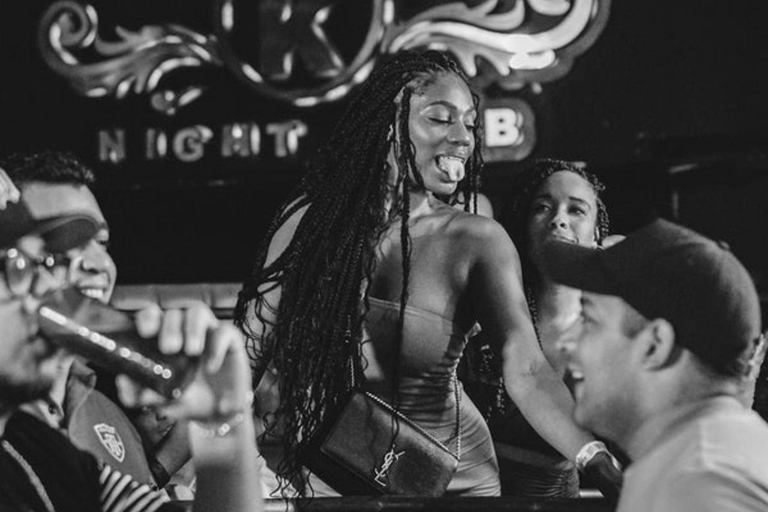 Cancun: Klub 24 K z otwartym barem i stołem w cenie