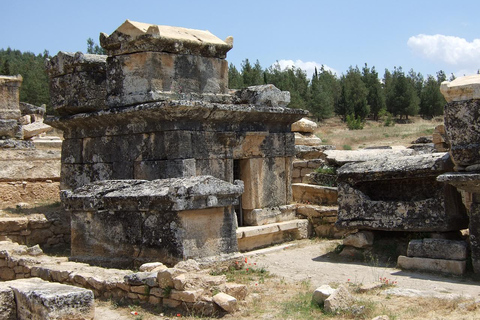 From Istanbul: Guided Pamukkale Tour with Flight and Lunch