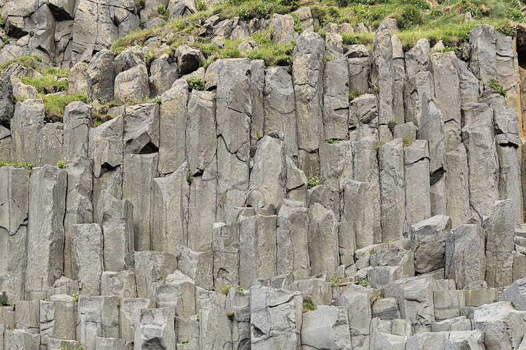 Tagesausflug an die Südküste mit Reiten an schwarzen Sandstränden