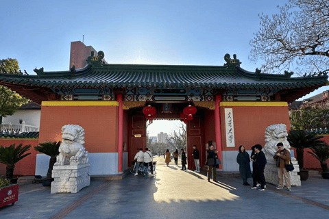 Shanghai: Jiao Tong University Guided Campus Tour