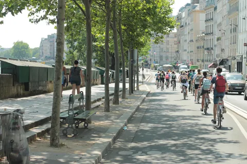 Paris: Bike tour of the historic heart