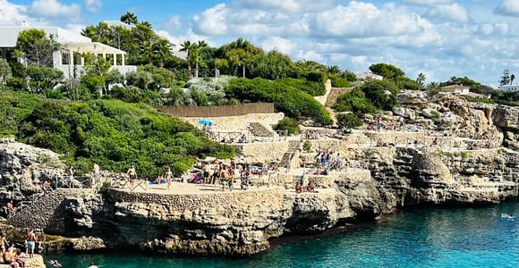 Cala en Blanes: Secret spots for the best dives with a local live guide