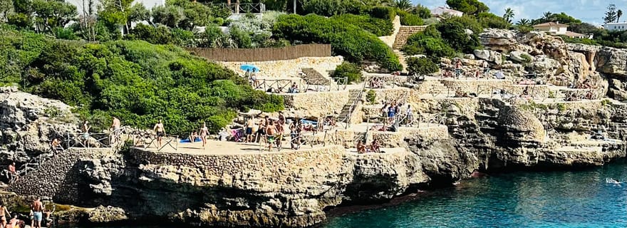 Cala en Blanes: Spots secrets des meilleurs plongeons avec une guide locale