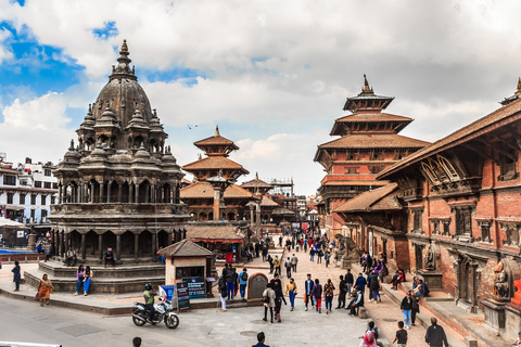 Kathmandu: Everest Scenic Flight with Bhaktapur & Patan Tour