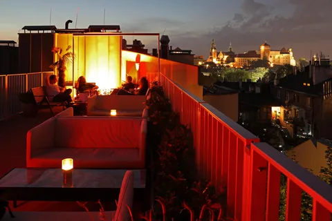 Krakau: Reservierung in einer versteckten Dachterrassenbar mit 1 Cocktail