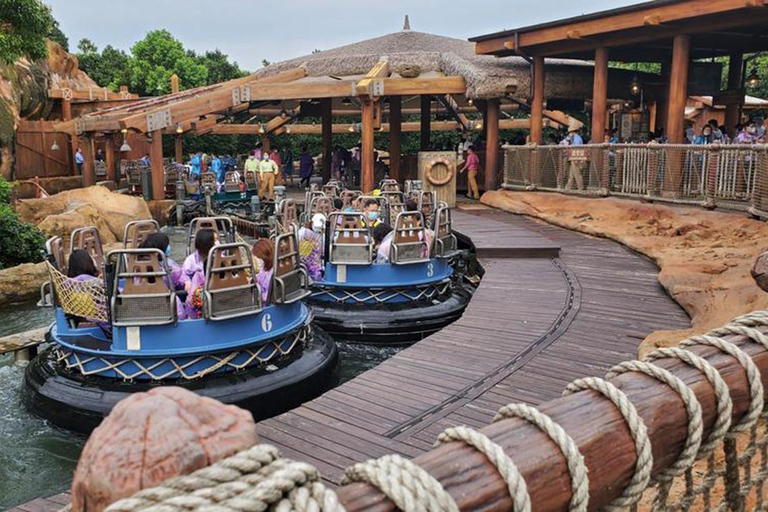 Shanghai: Fantasy-Themed Resort Entry Ticket Entry Ticket (Fri-Sun)