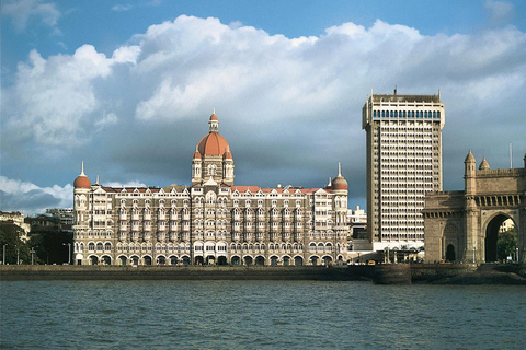 Mumbai: Private Sightseeing Tour with Car and Guide