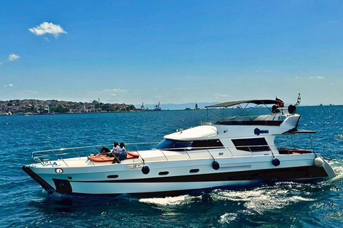 Istanbul: Morning Bosphorus Yacht Cruise w/Turkish Breakfast