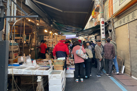 Tokyo: TikTok Hot Spots Tour with Personal Photographer