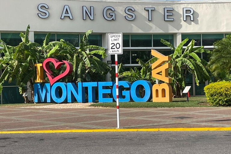 Aéroport de Sangster : Transfert aller-retour privé vers Montego Bay