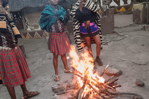 Johannesburg: Local Heritage Lesedi and Wildlife Tour
