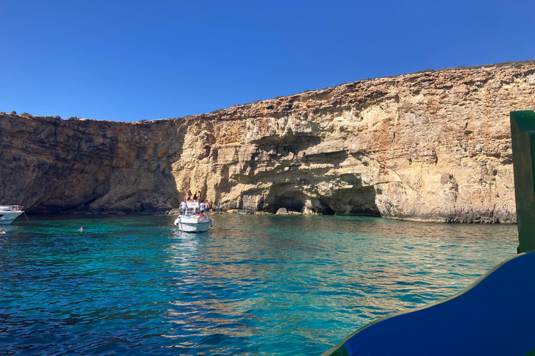 Comino: Private Bootstour mit Schnorchelaktivitäten und HöhlenInsel Comino: Höhlenbesichtigung und Schnorchelaktivitäten