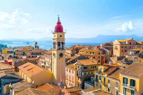 Vamos nos perder nas ruelas do centro histórico de Corfu