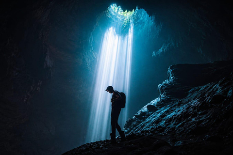 Yogyakarta 3-Day VIP Tour: Borobudur, Prambanan, Jomblang