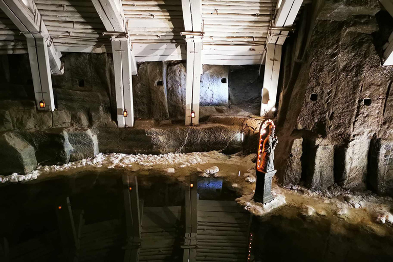 Krakow: Wieliczka Saltmine Guided Tour with Hotel Pickup