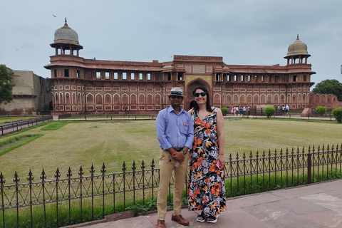 Desde Delhi: Visita al Taj Mahal al amanecer y al Fuerte de Agra en coche con aire acondicionadoCoche + Guía