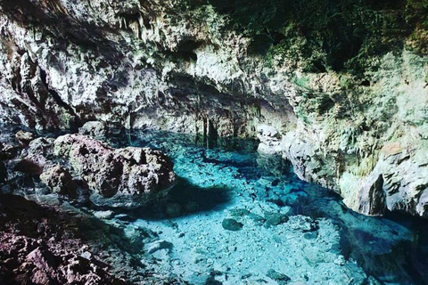 Excursión a los Monos de Jozani, Restaurante La Roca, Cueva de Kuza, La Roca