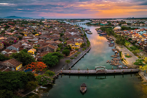 Visite de la ville de Hoi An - tour en bateau et lâcher de lanternes de fleursPartager la visite : Prise en charge à Hoi An