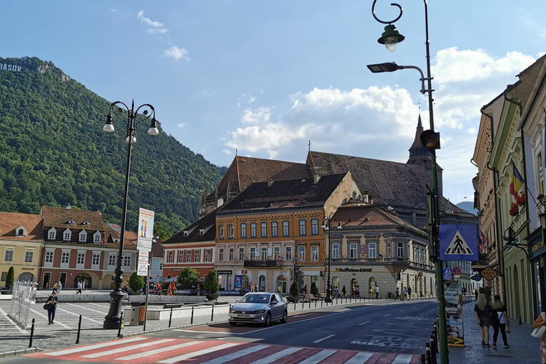 Bucharest: Dracula's Castle, Brasov & Peles Castle Day Trip