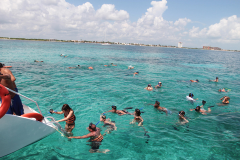 Cancún : Croisière en catamaran à Isla Mujeres avec plongée en apnée