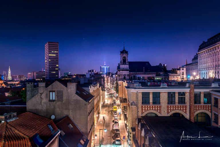 Bruselas: Tour Privado Nocturno de 2 Horas por el Lado Oscuro de BruselasVisita en inglés