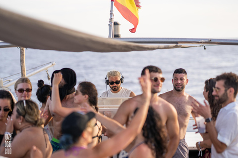 Ibiza: Formentera Sunset Boat Part with Drinks and Food Full Day Pass at Ibiza Boat Club (Early Bird Phase 2)