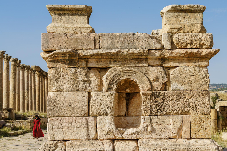 Vanuit Amman : Dagvullende tour - Jerash en de Dode Zee.tour met alleen vervoer