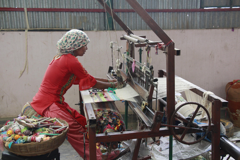 Kathmandu: Meeting Female Artisans and Shopping Experience Private