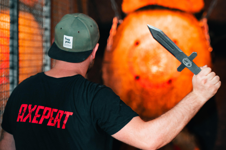 Weiterstadt: Axe and knife throwing Weiterstadt: 115 minutes of axe and knife throwing