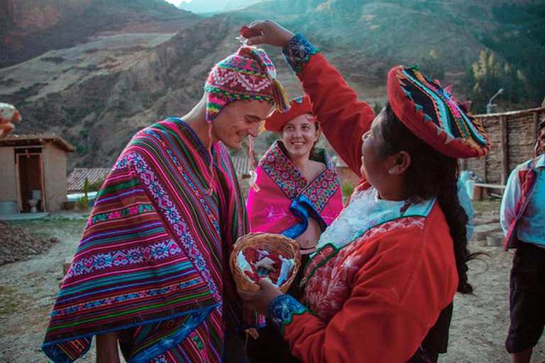 From Cusco: Handicraft Creativity Workshop all day.