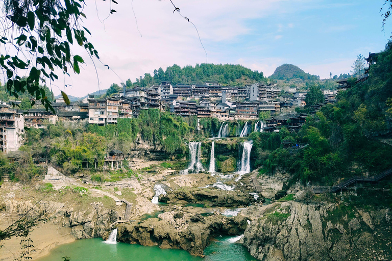 Zhangjiajie: Furong & Fenghuang 2-Day Tour with Boat Ride Small Group (4 people)