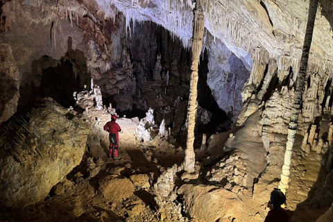 Alcúdia: gruta pirata, explora as suas salas e labirintosAlcúdia: pirate cave, explore its rooms and labyrinths
