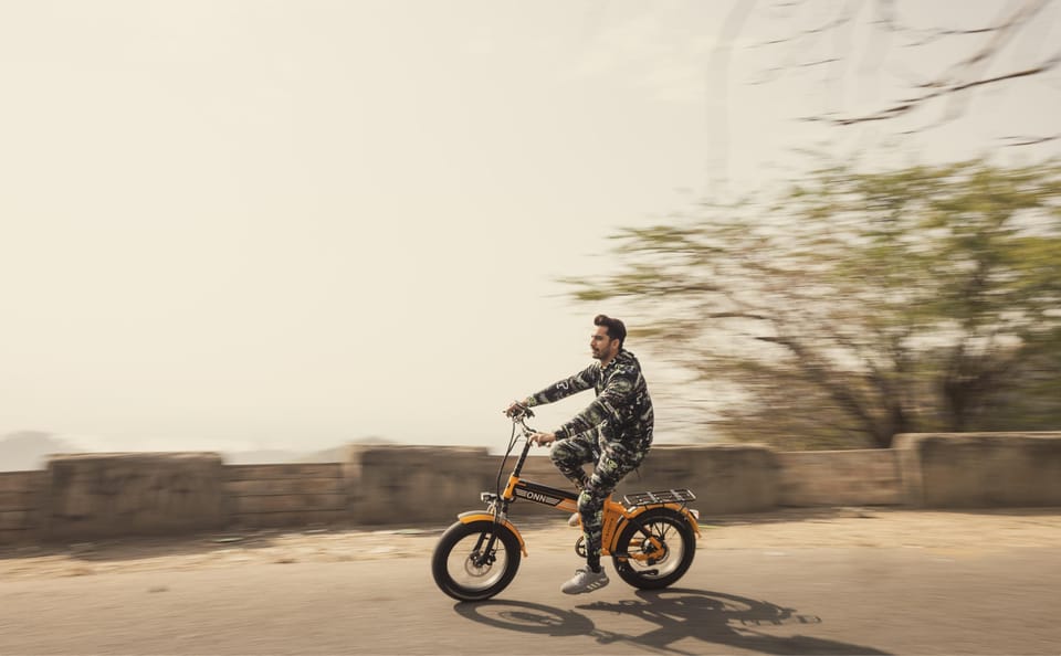 Old City Street Photography E-bike Tour - Hizvo