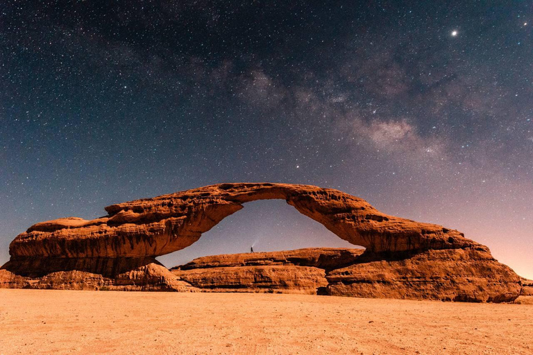 AlUla: Mount Al-Qaws & Al-Gharameel Guided 4x4 Tour Fees for a group of 4 people