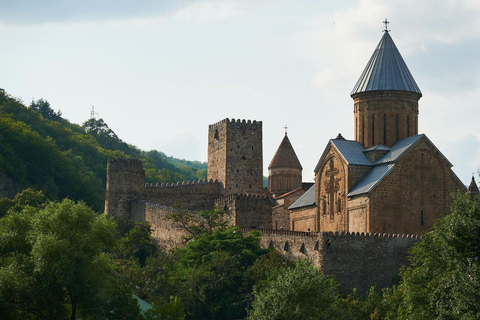 Tbilisi: Gudauri Paragliding and Aragvi Rafting & Day Tour