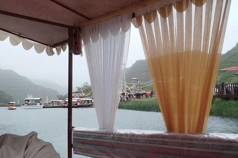 From Salalah: Darbat Valley Guided Tour with Boat Ride