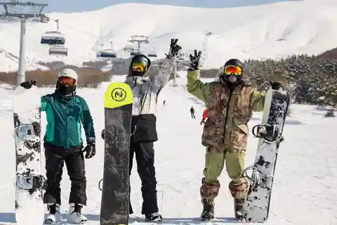 From Yerevan: Myler Ski Resort & Saghmosavank Monastery Tour