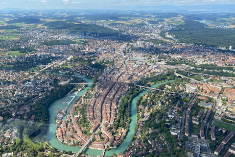 Bern: Exclusive Helicopter-Tour for 4 over the Swiss Capital